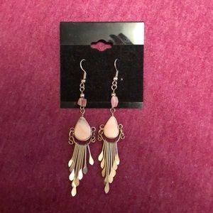🚨2 for $5🚨 Pink Dangly Earrings